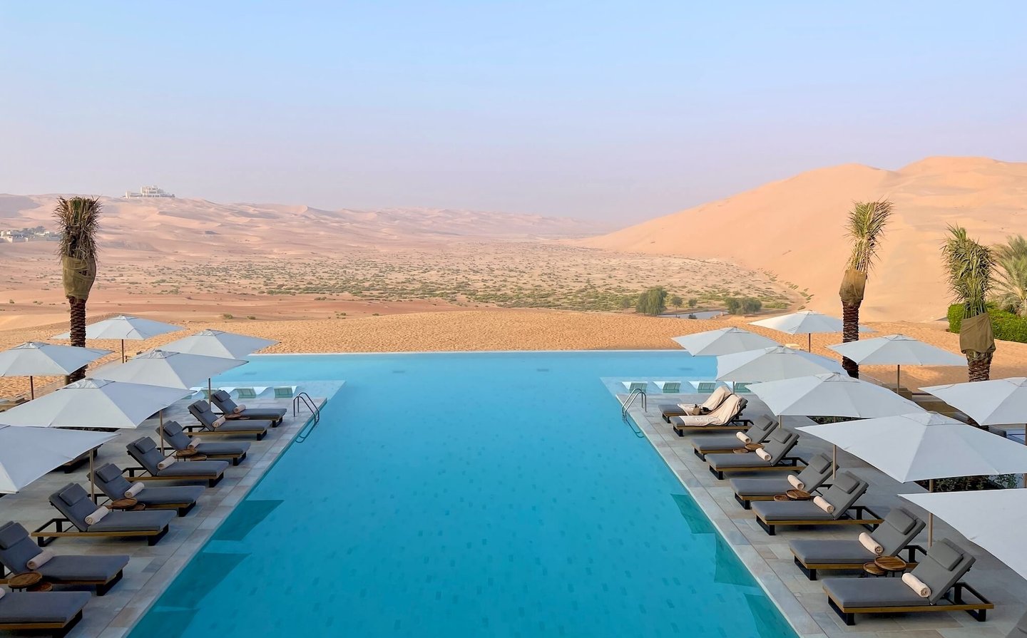 anantara-qasr-al-sarab-adults-pool