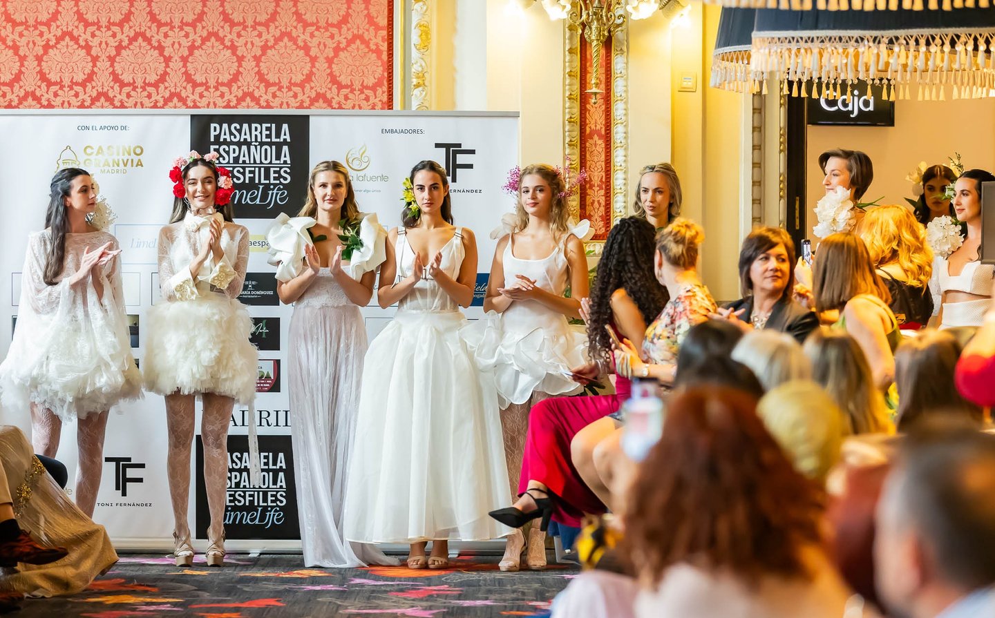 Pasarela Española - desfile de >María Lafuente colección Shakti