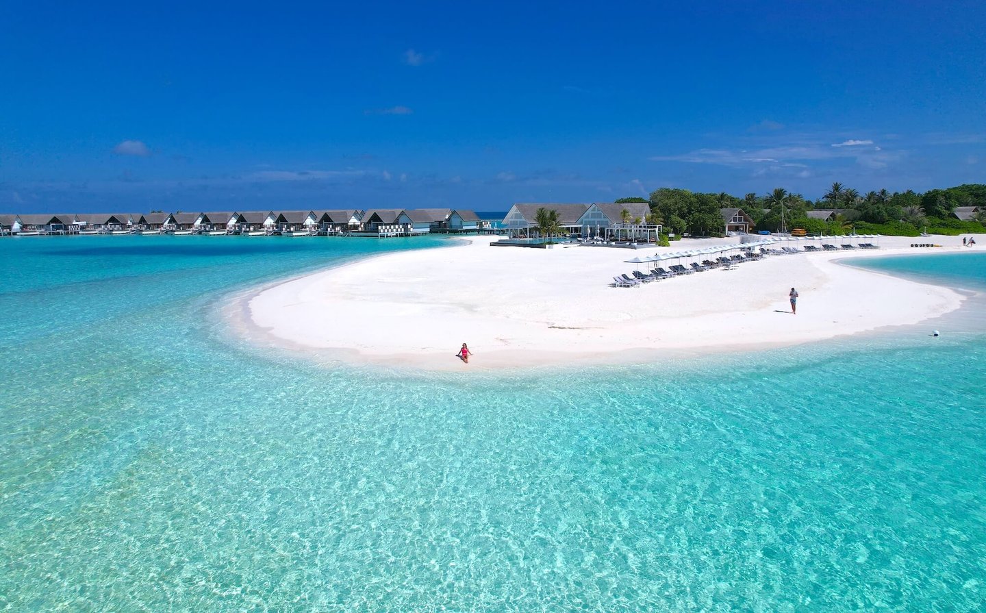 Four Seasons Landaa Giraavaru Maldives beach
