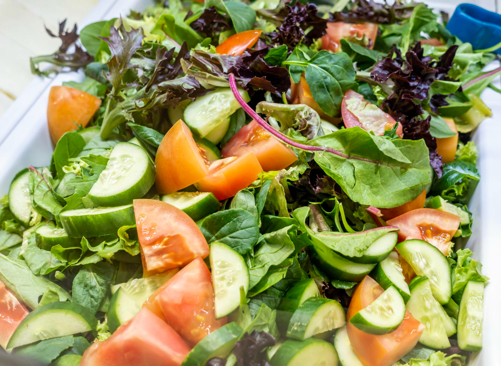 Découvrez la Salade Détox Ardennaise ! 🌿🍖
