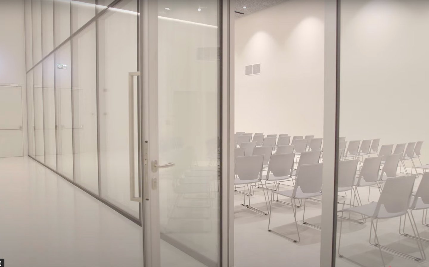 Konferencinės salės akustiniai sprendimai