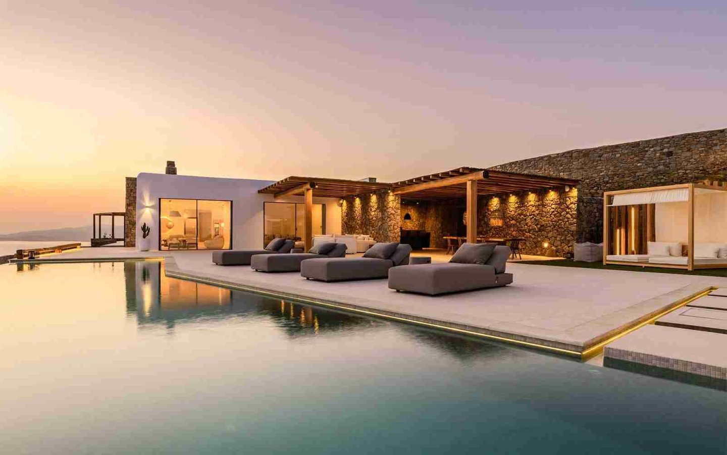 Exclusive villa with pool on holiday organized by Francesco Margaretini Travels Villas & Events