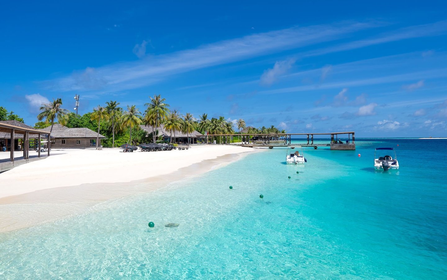 Hurawalhi Maldives beach