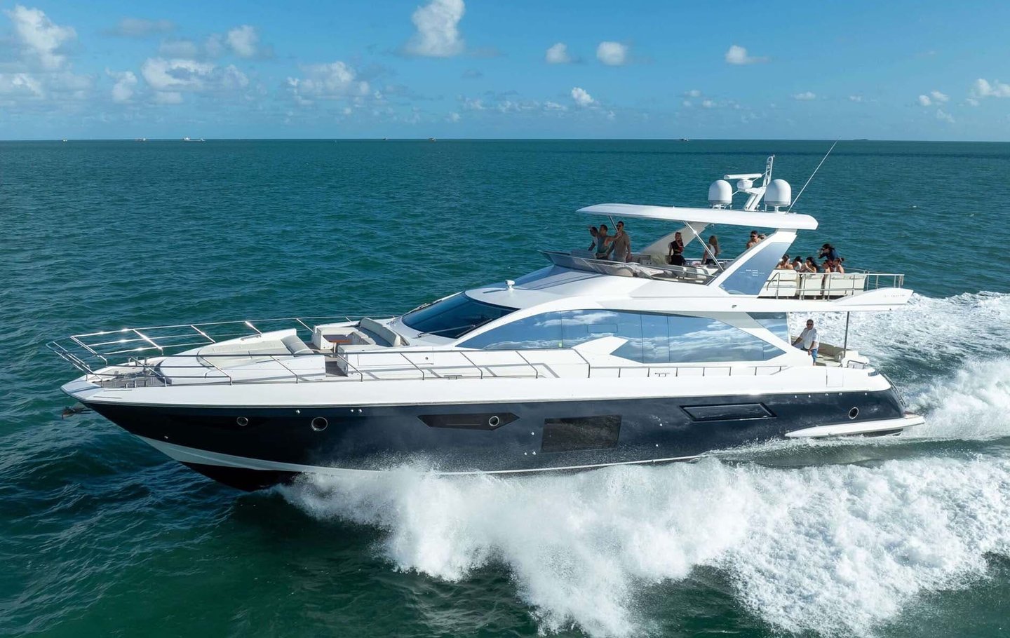 ALT: premium yacht rental in Miami 2500 to 3500 aerial view of luxury boat on water