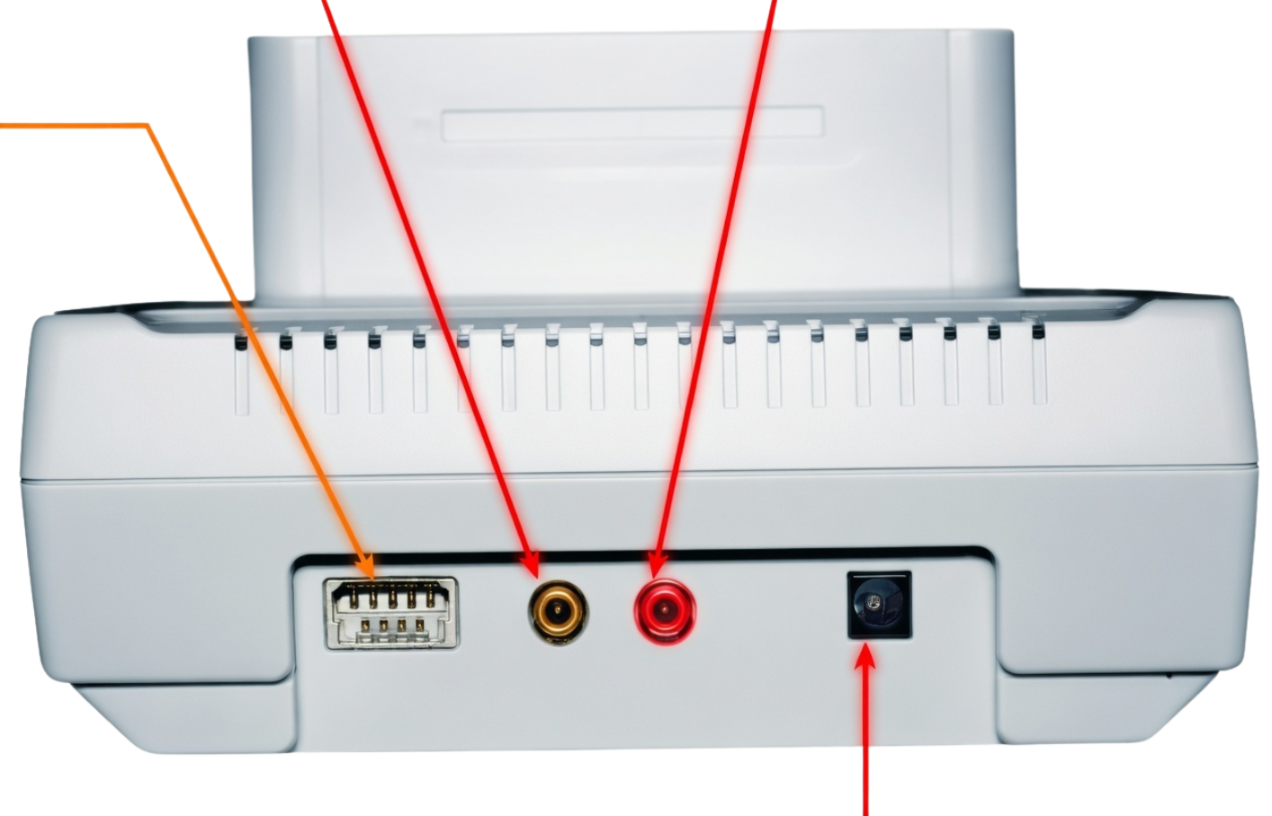 Parte traseira do console sendo mostrado as entradas, saídas e portas