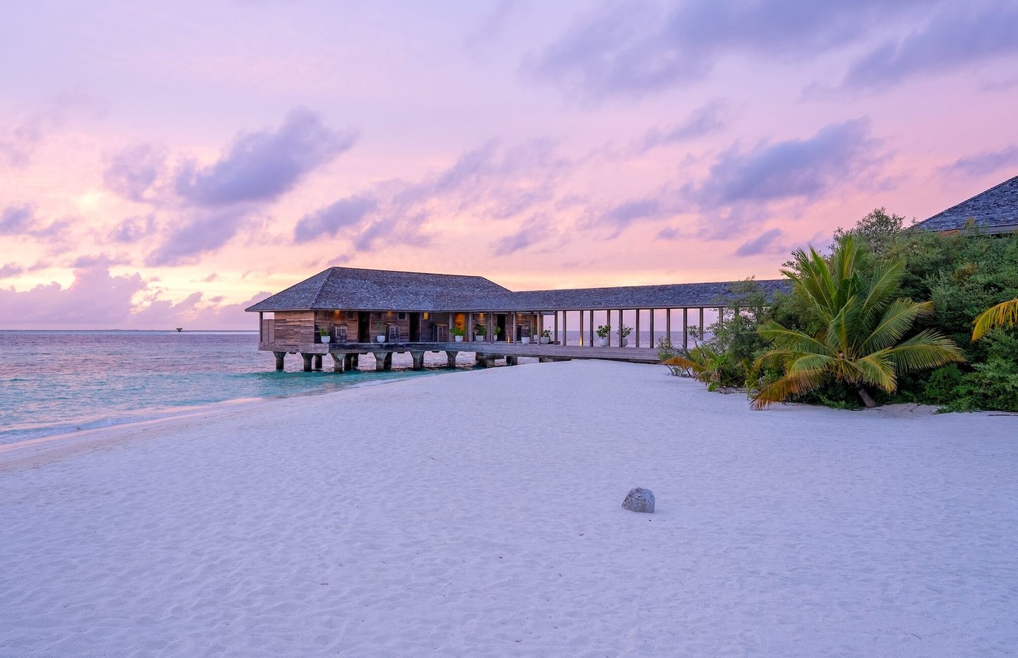 Hurawalhi Maldives spa sunset