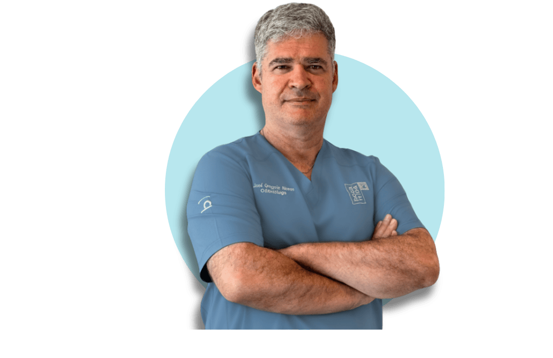 Retrato profesional del Dr. Jose Gregorio Alonso González, implantología y cirugía en Bocarriba
