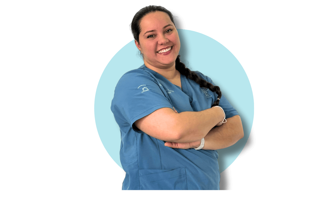 Retrato profesional de la Dra. Melania Zulay Torres Sanfiel, odontóloga en Clínica Bocarriba