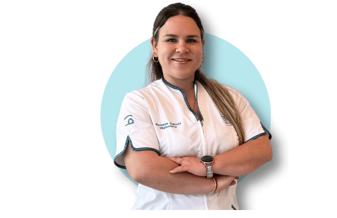 Retrato profesional de la higienista Roxana García Sotolongo, higienista en la Clínica Bocarriba