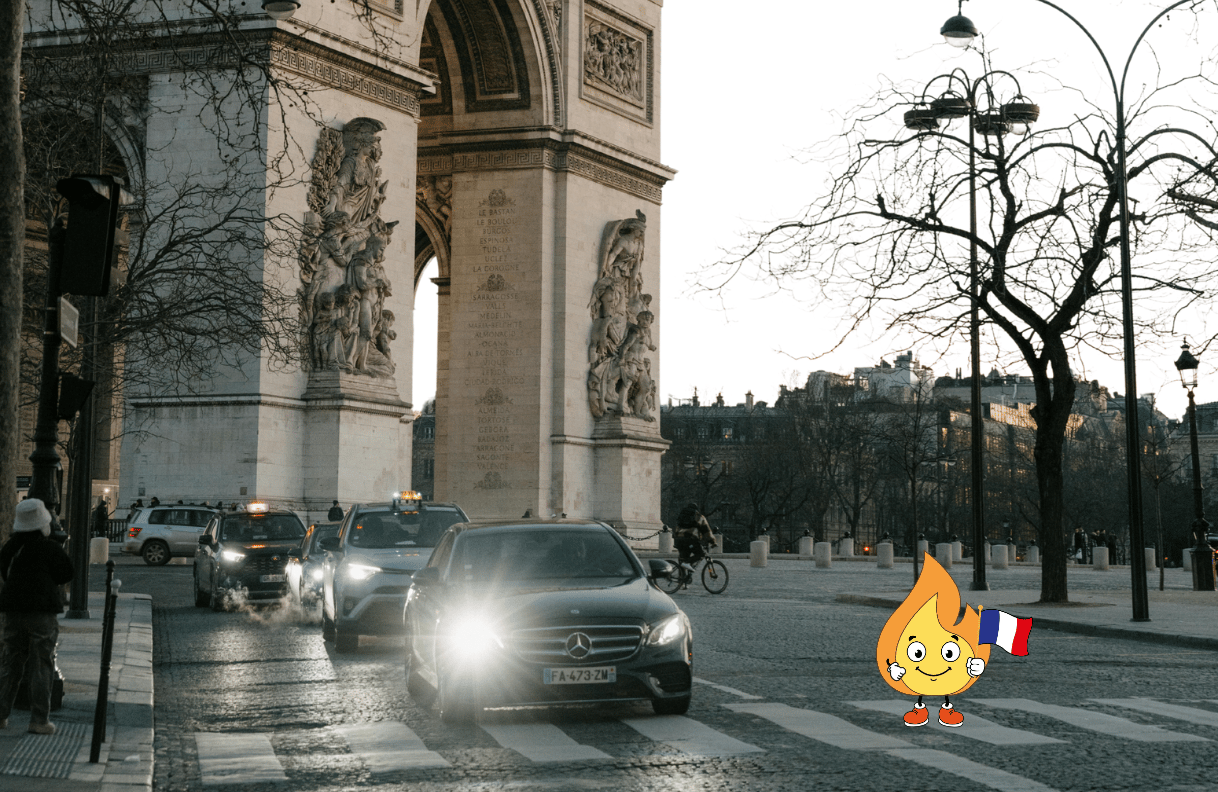 Maxima la petite flamme de MaxThomasBois se promène a Paris pour livrer du bois de chauffage