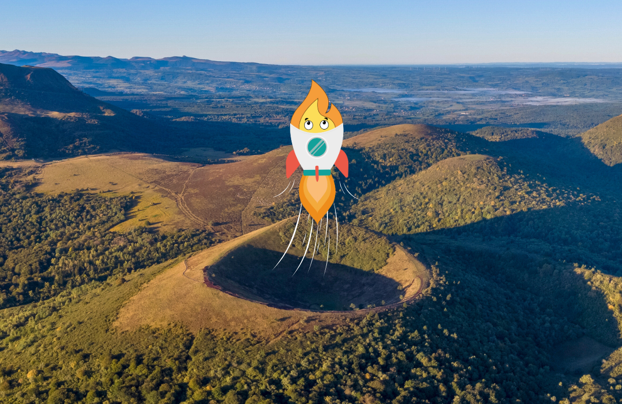 Maxima la petite flamme de MaxThomasBois sur une fusée avec un volcan de l'Auvergne Rhône Alpes