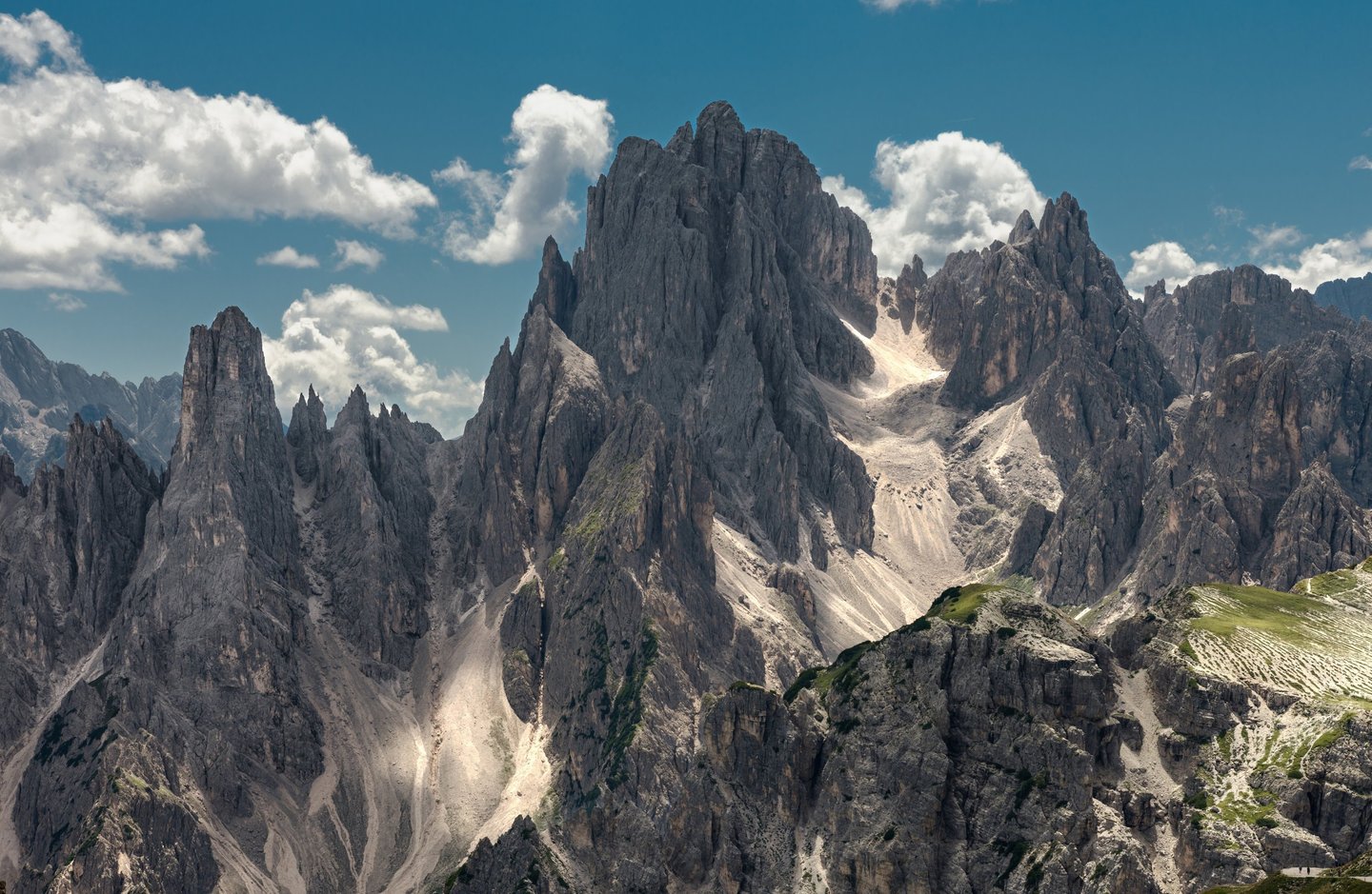 Cima Cadin et ses couloirs illuminés