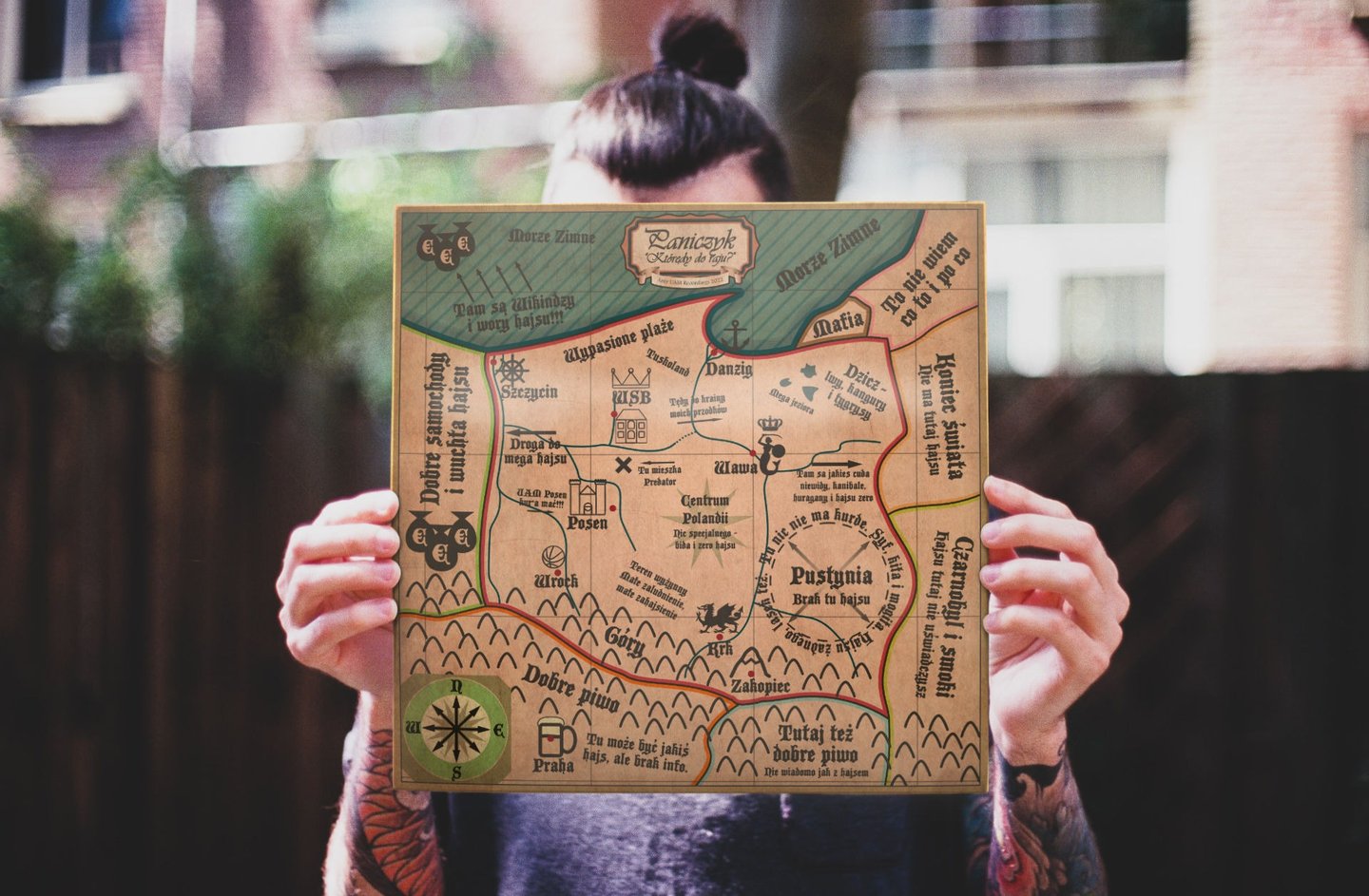 Man holding Paniczyk vinyl album sleeve