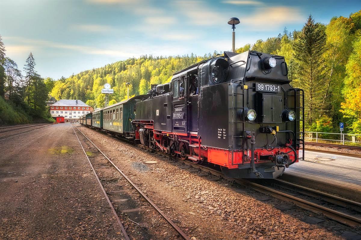 Train Travel Safety - A Summary