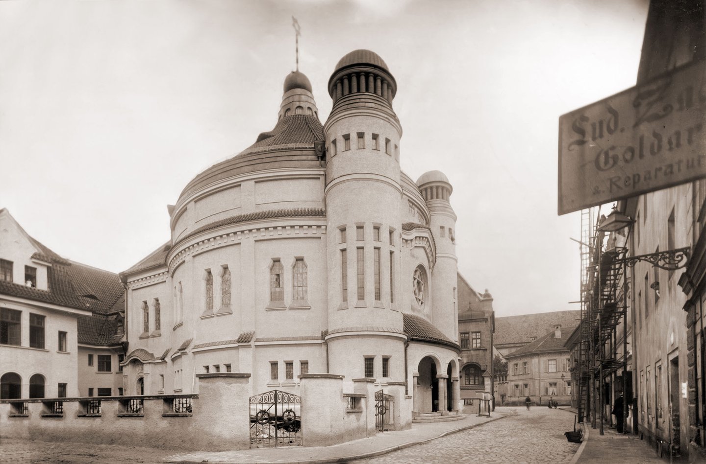 Synagoge von Regensburg, erbaut 1912, zerstört am 9. November 1938.