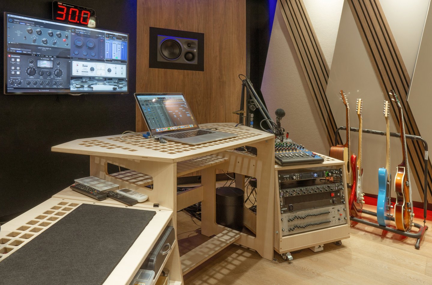 Photo by Jonas Krivickas