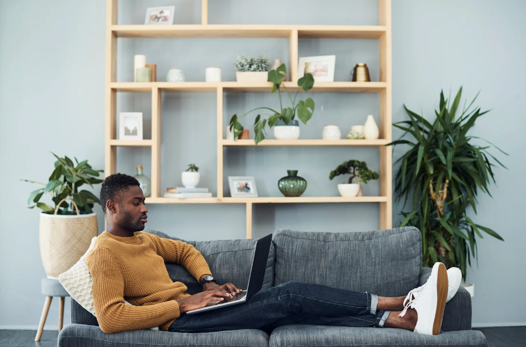 Bankeaz | Expat enjoys winter at home without a thought for his electricity bill