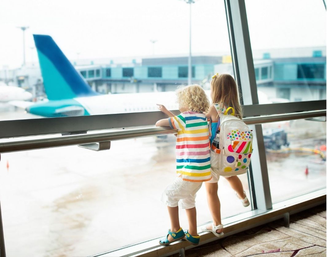Safety and Precautions for Air Travel by Unaccompanied Minors (Children Traveling Alone by Air)! 