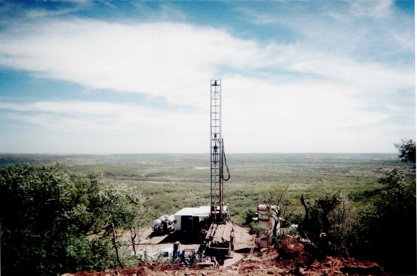 Texas drilling rig on job site
