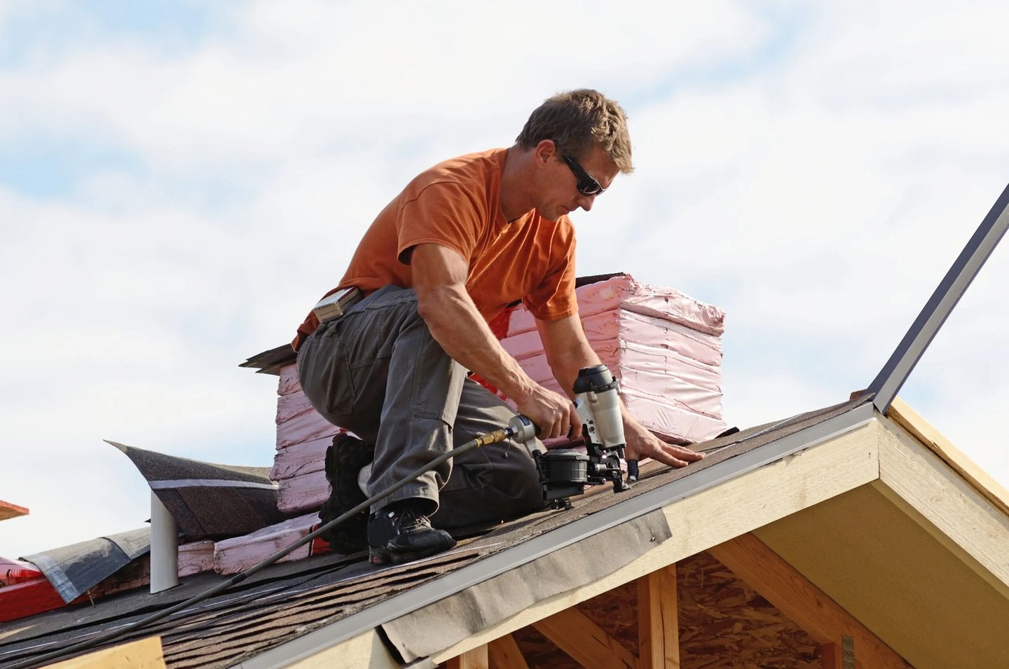 Gutter repair service fixing damaged gutters in Lakeland FL