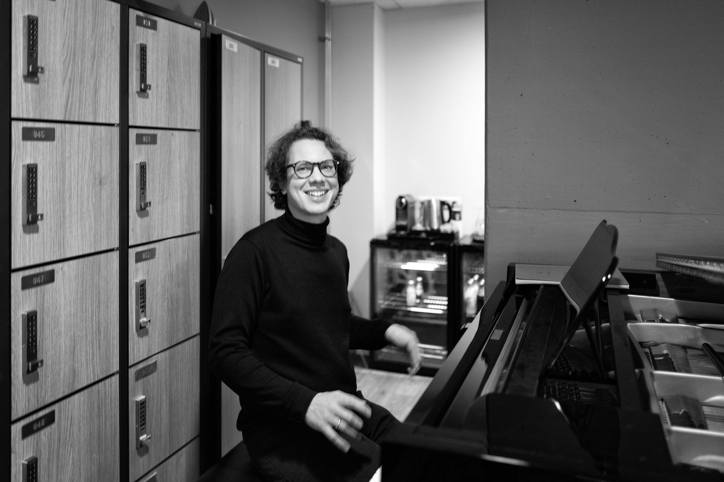 Hannes Minnaar in TivoliVredenburg | Photo by Peter Tra