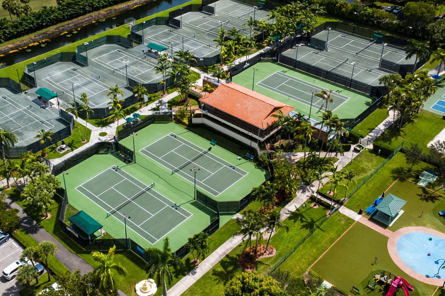 Doral Park Country Club Tennis Courts