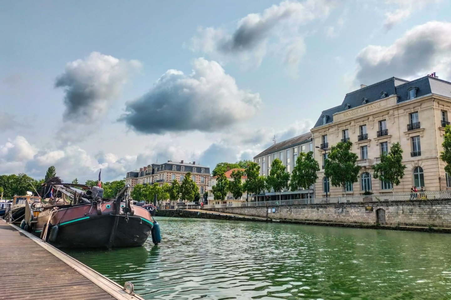 Quai de la République à Verdun