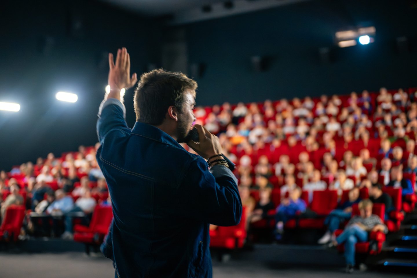 Animateur de grands événements, convention, en France, Aurélien Cailloce