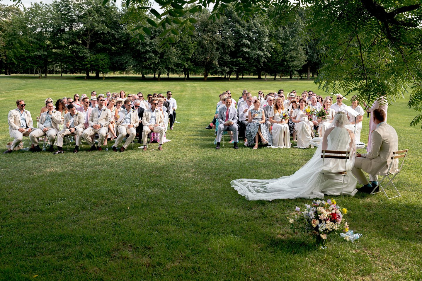 english wedding in Saint Martory Castle