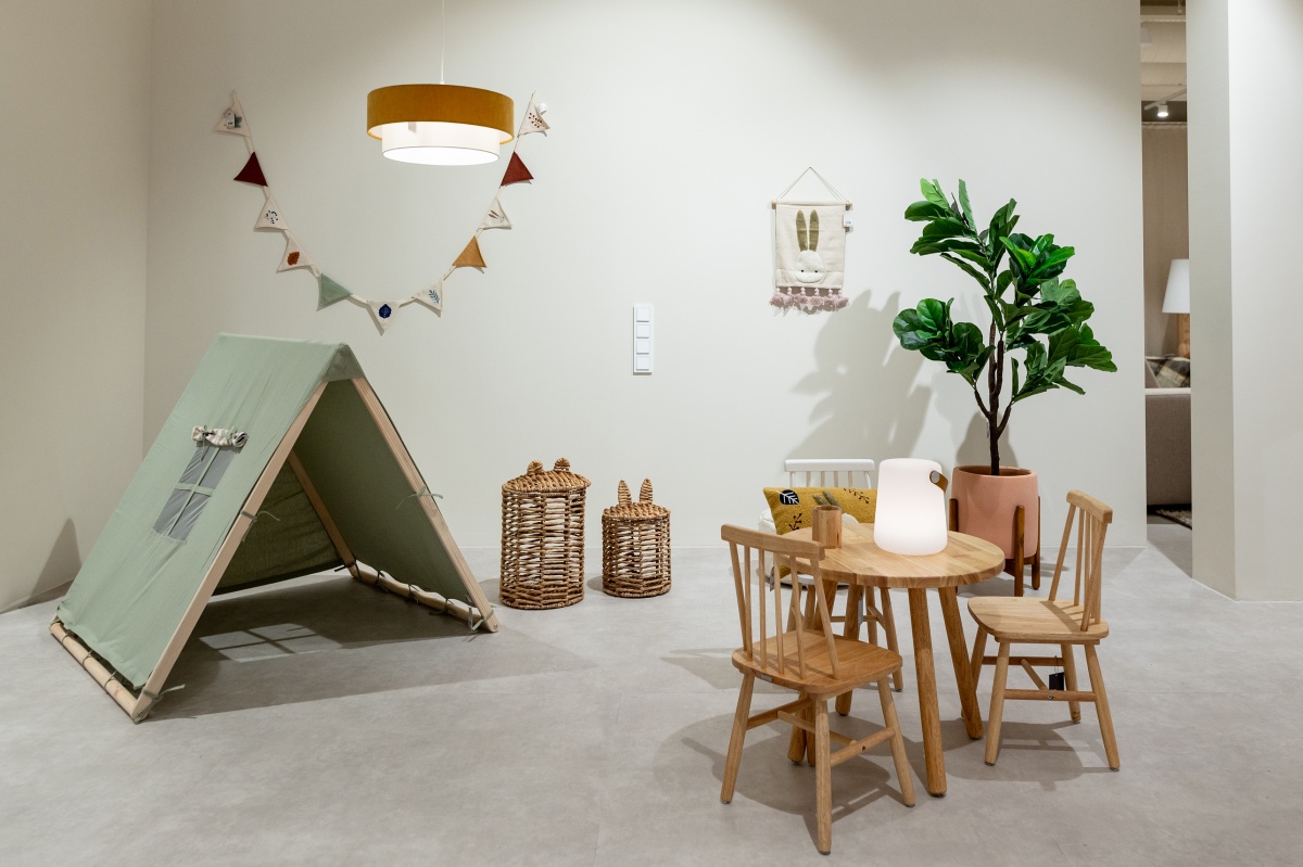 vinilinės grindys komercinei aplinkai