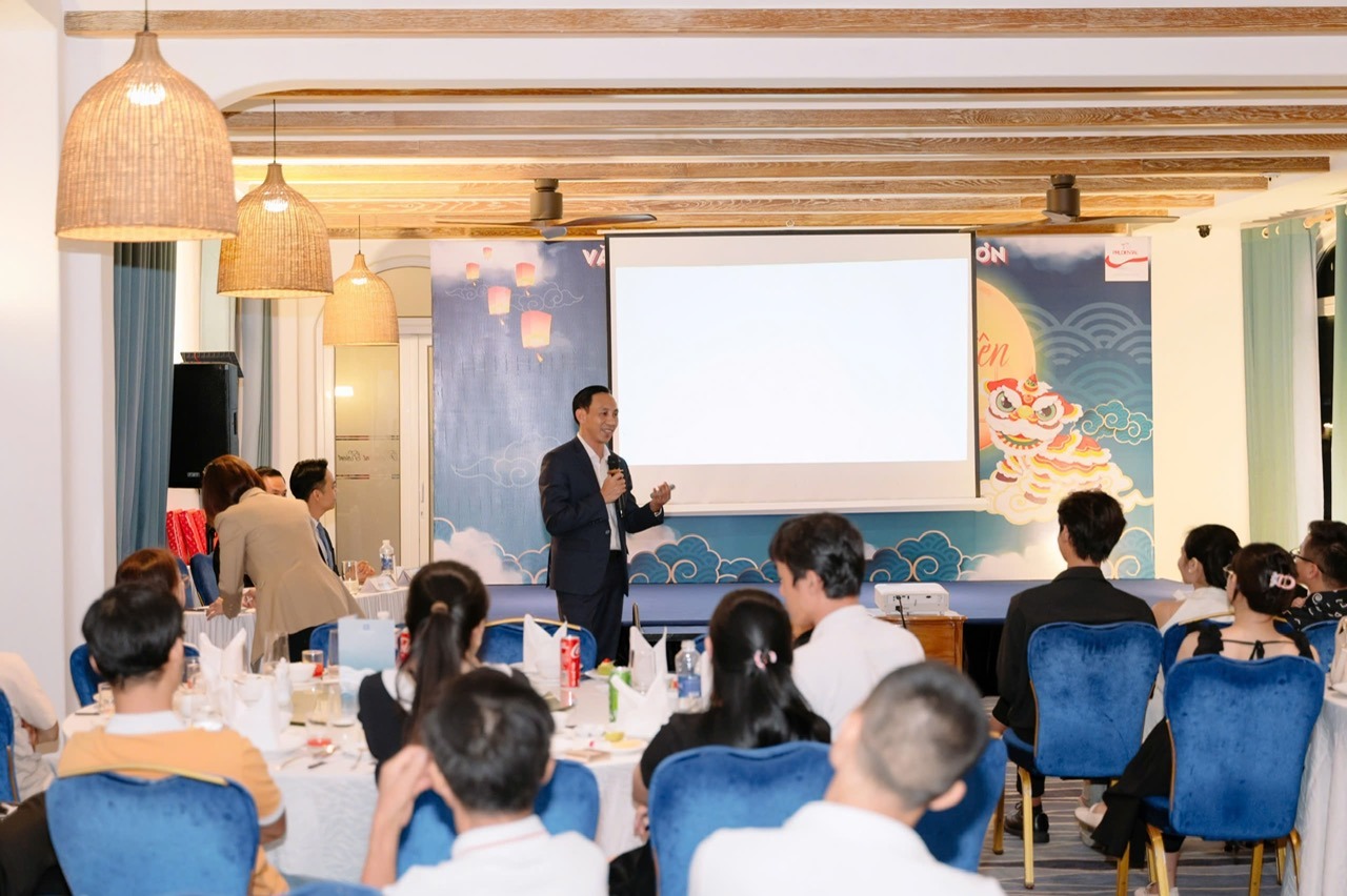 hội thảo khách hàng bảo hiểm tại Đà Nẵng cùng tư vấn viên MDRT Nguyễn Nam Thùy