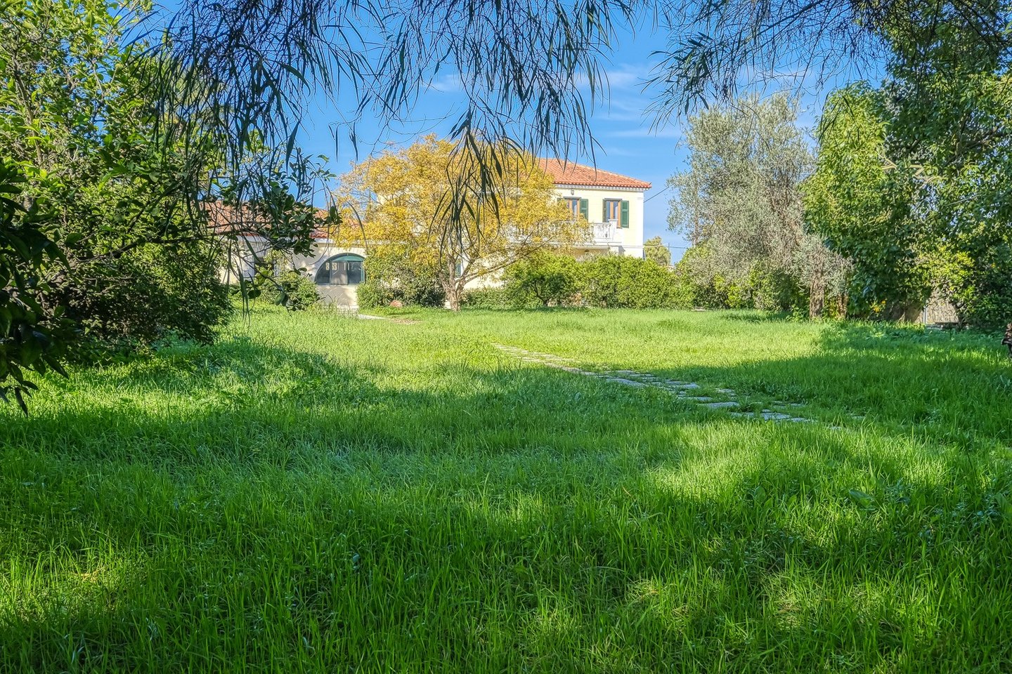 Exterior photoshoot of a villa in Asini, Nafplio.