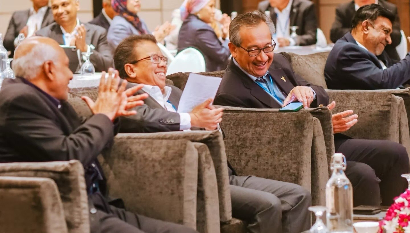 ApexOne Asia participants at an industry event