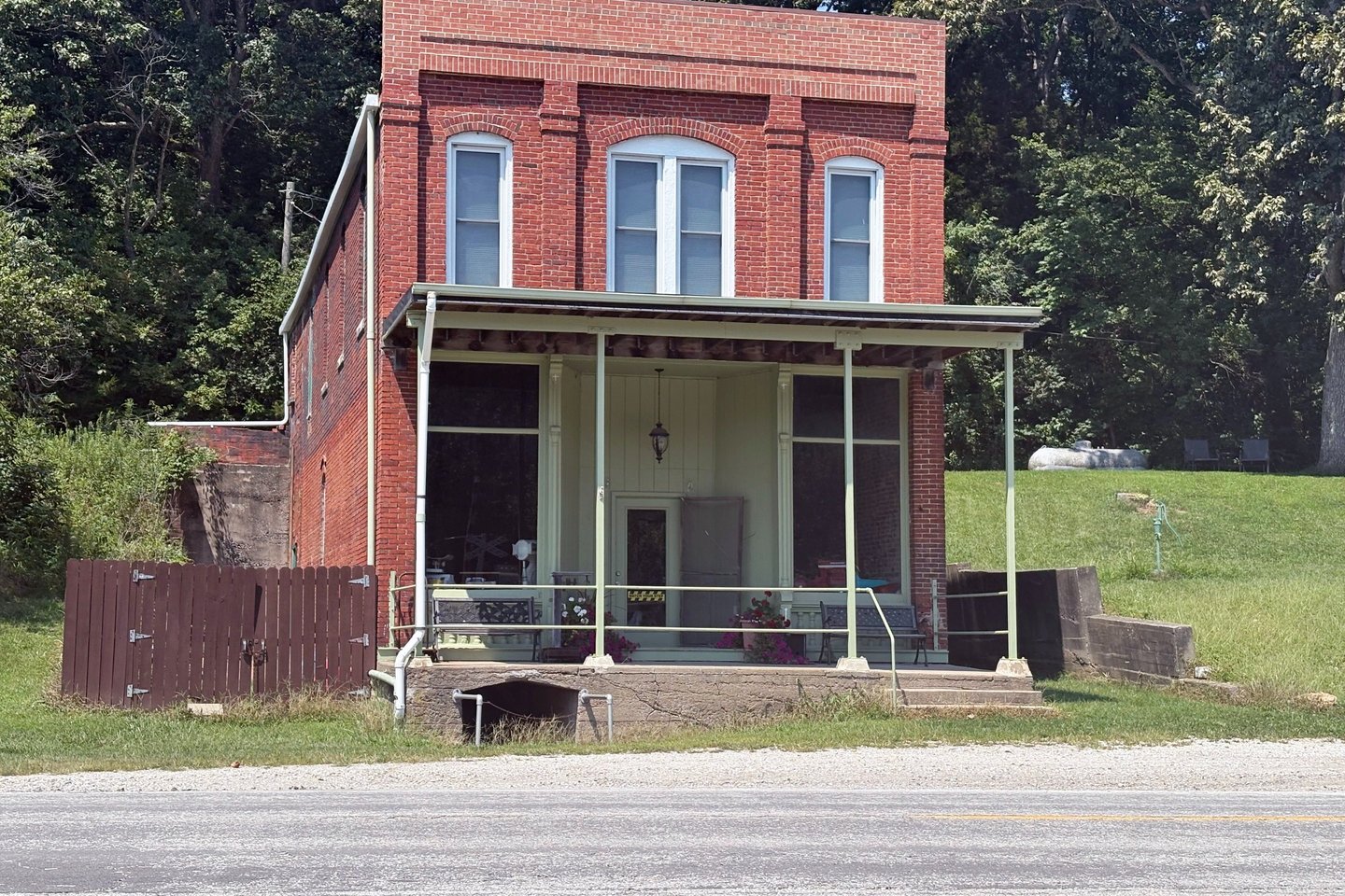 Macoupin Station