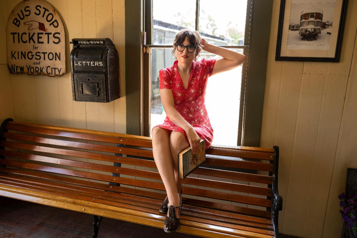 Jenna Nicholls Shares Heartfelt New Single “Tie A String”