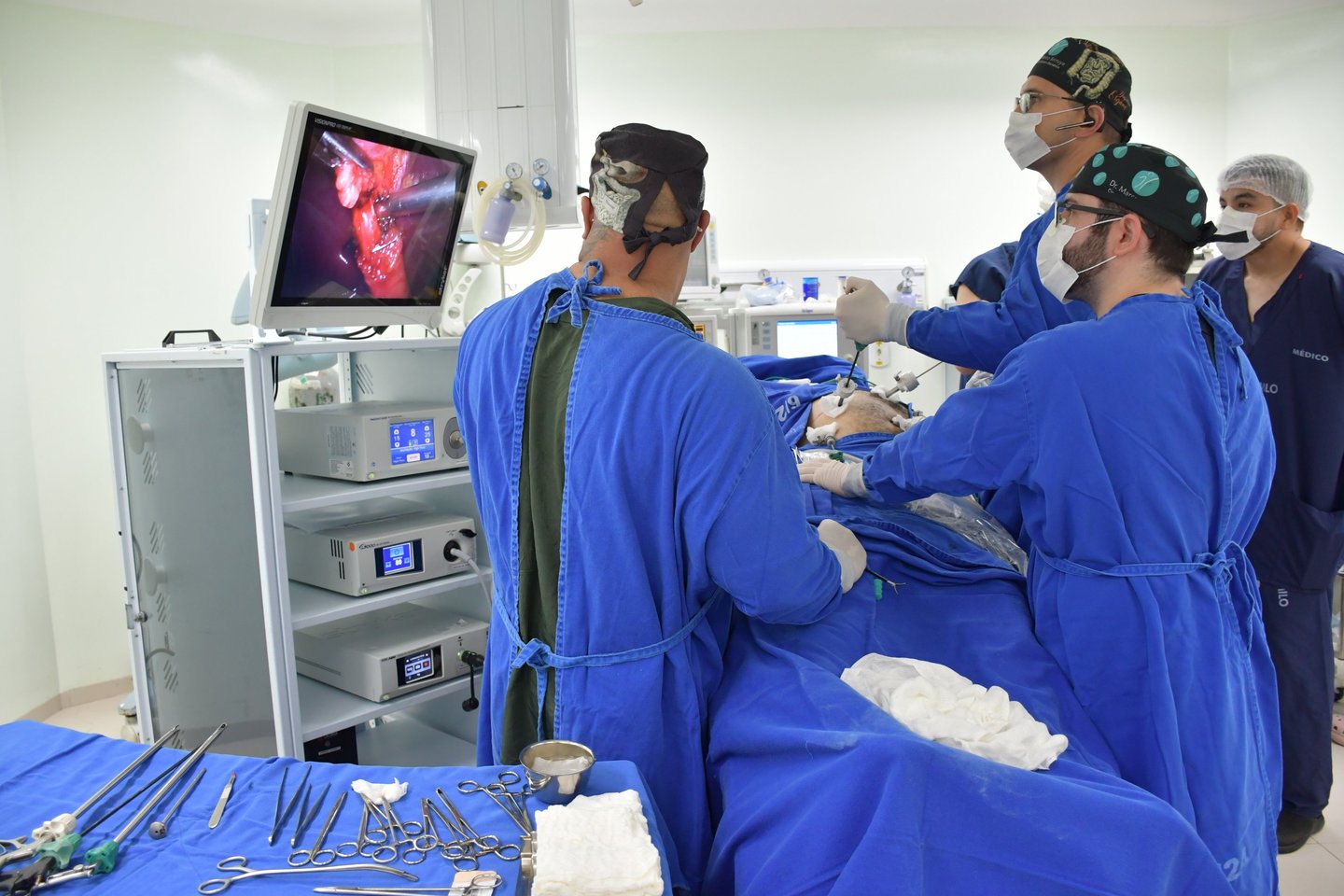 em cirurgia videolaparoscopica