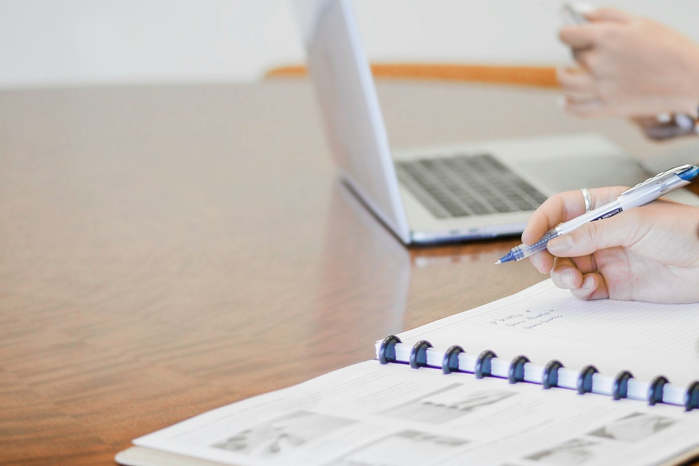 Viv'Admin, Viviane Donnart, secrétaire, assistante administrative indépendante à Lorient