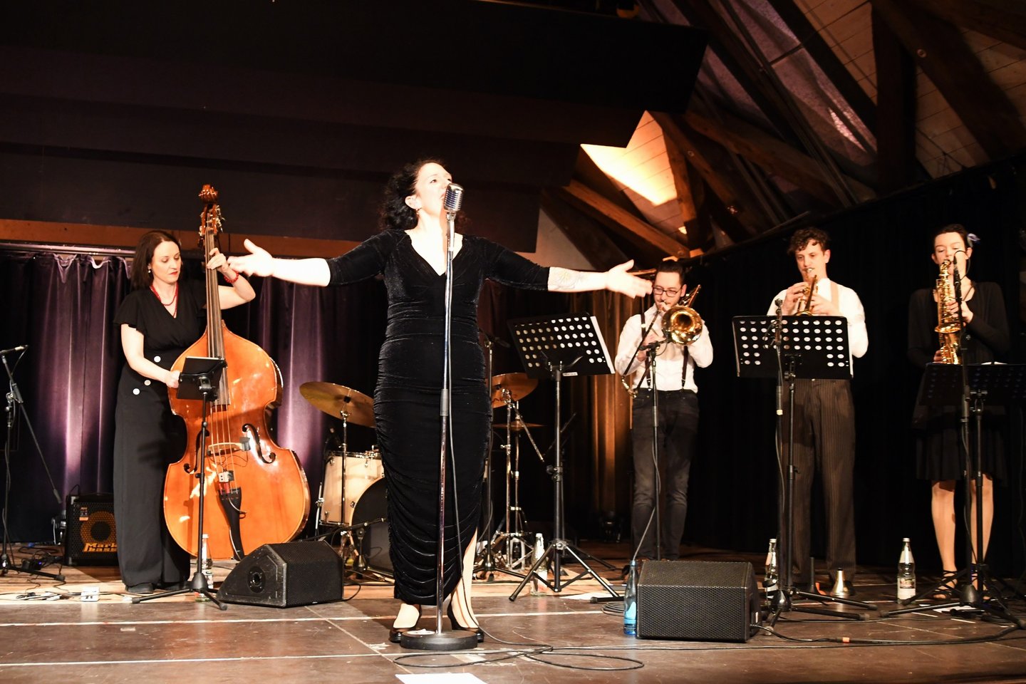 c MaBaker Swingdicate