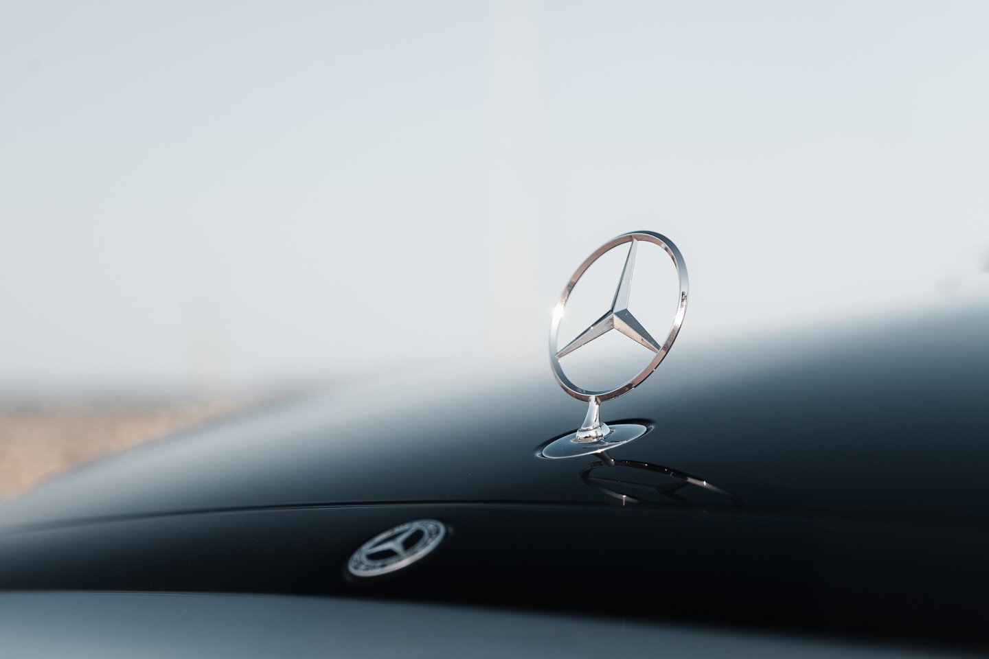 a mercedes benz star emblem