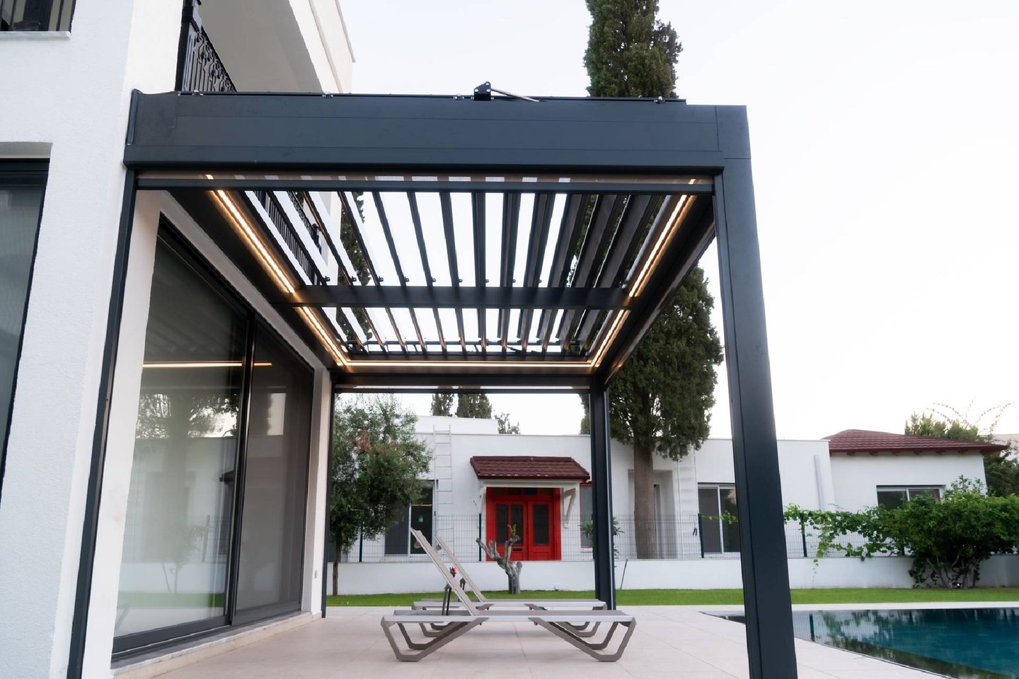 motorized louvered pergola
