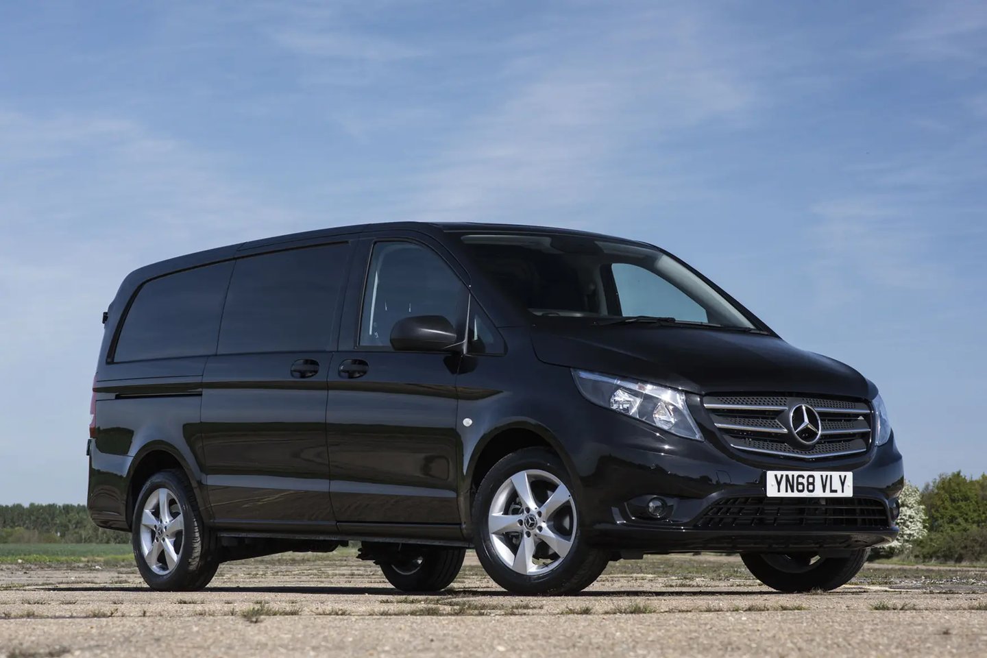 8 Seater Vito Hire in London