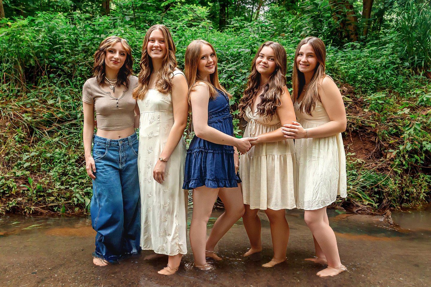 Lancaster PA senior picture photographer. Hershey PA senior picture photographer. Senior Rep Team