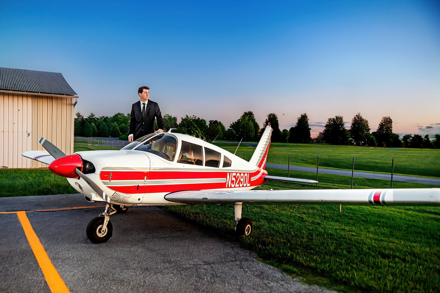 Senior Picture Photographer. Lancaster PA senior pictures. Manheim PA senior pictures. Hershey PA senior pictures. 