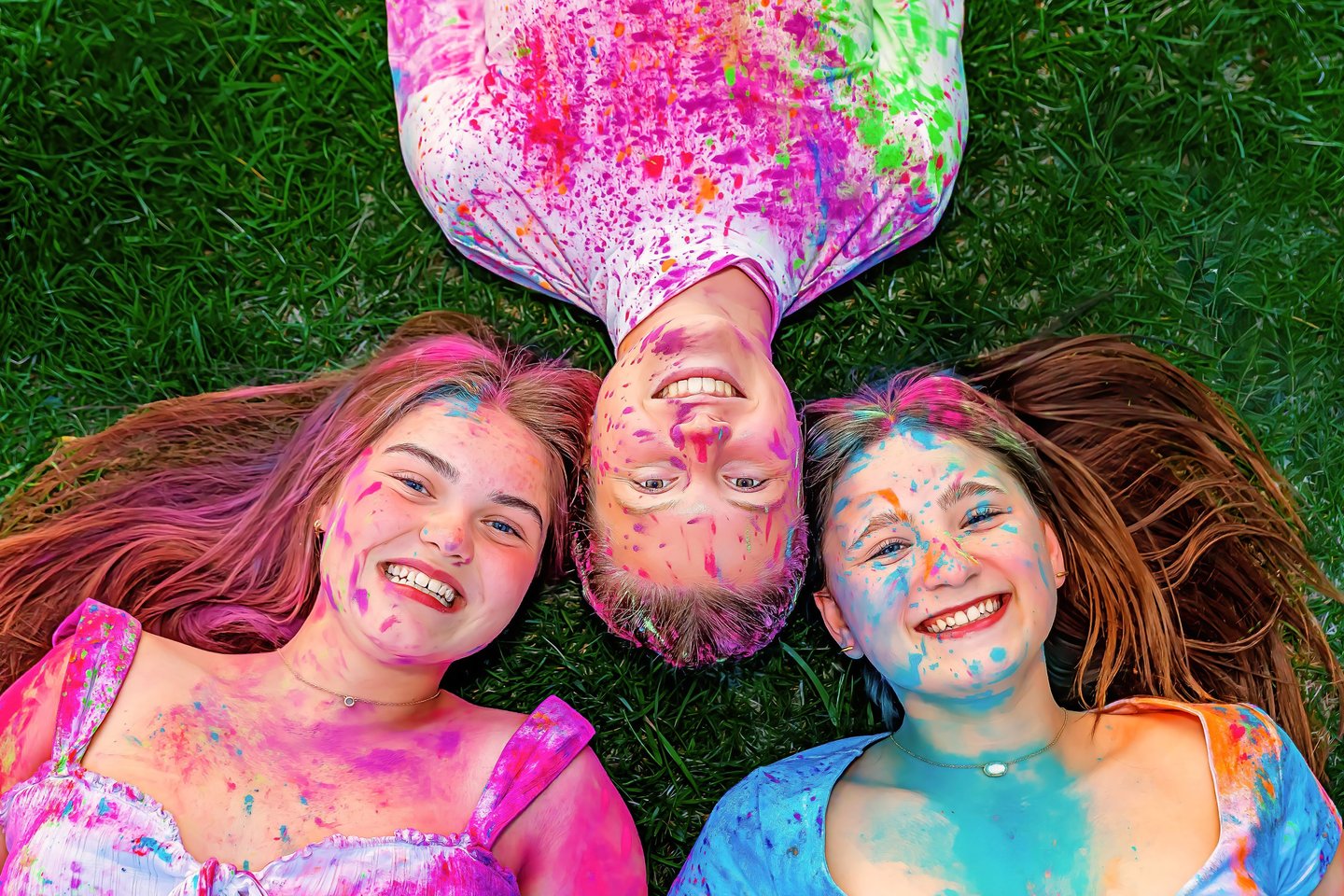 Senior rep team in Hershey PA. Paint powder senior pictures Lancaster PA by Hershey PA Senior Picture Photographer