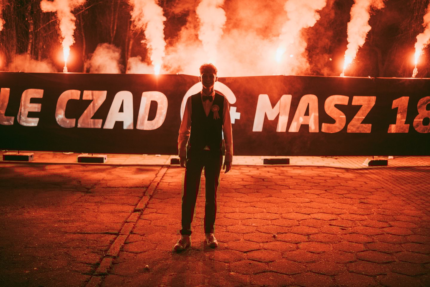 baner na 18 podświetlany napis pirotechniczny