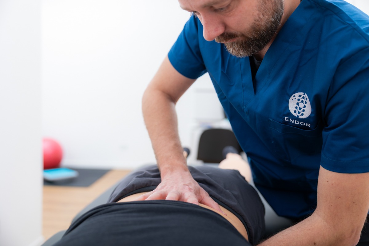 Seduta di fisioterapia personalizzata presso il Centro Endor di Milano