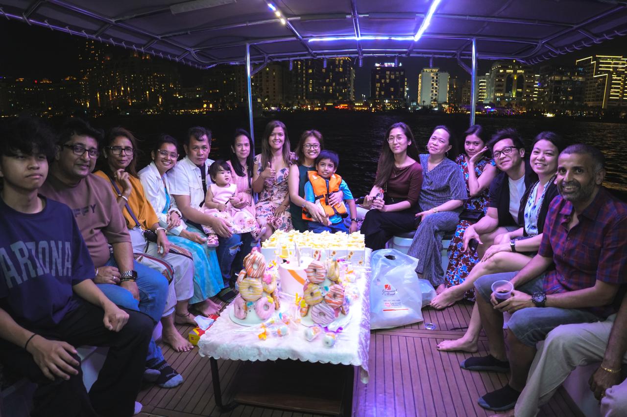 Book Your Yacht Party Photoshoot Now!