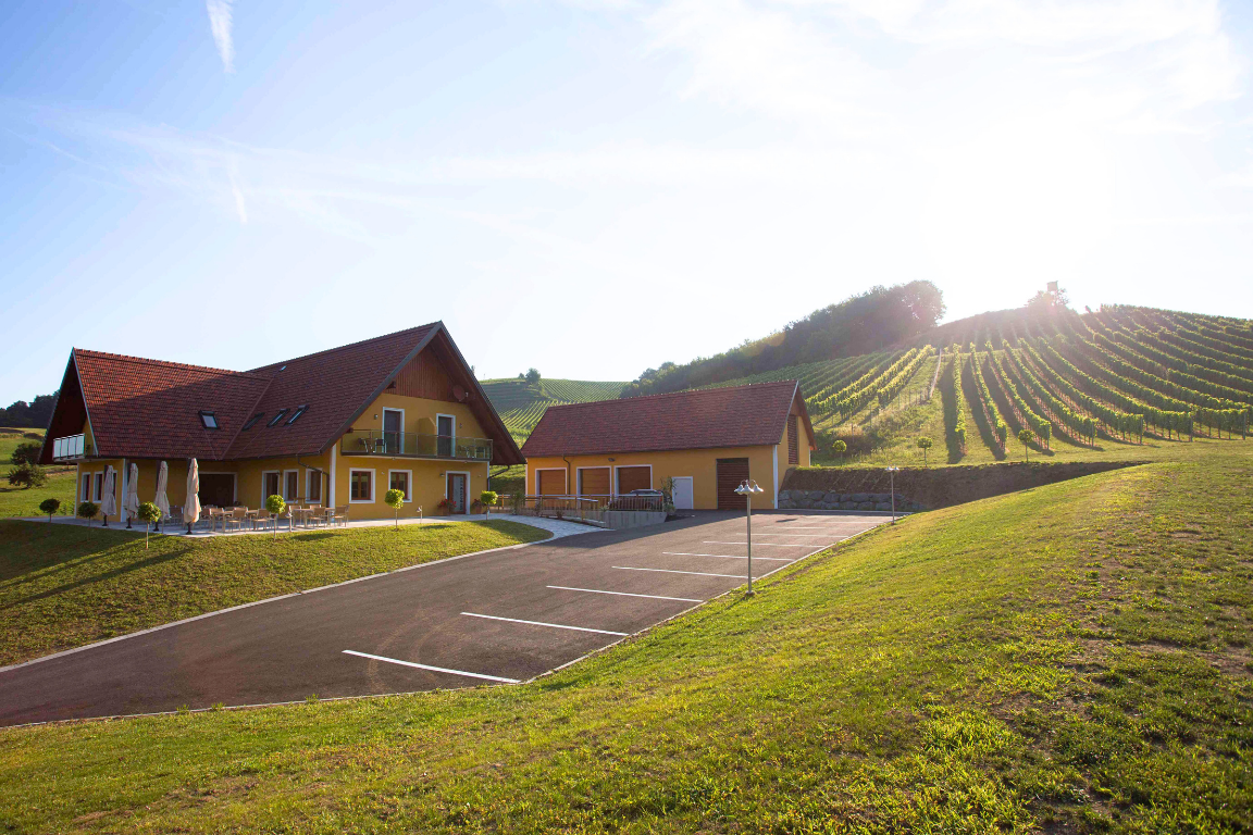 Weingut Uhl in großaufnahme
