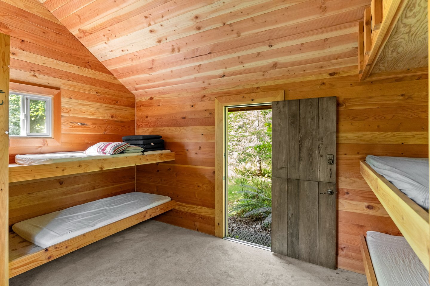 Professional Interior Photography - Lifestyle Bunkhouse