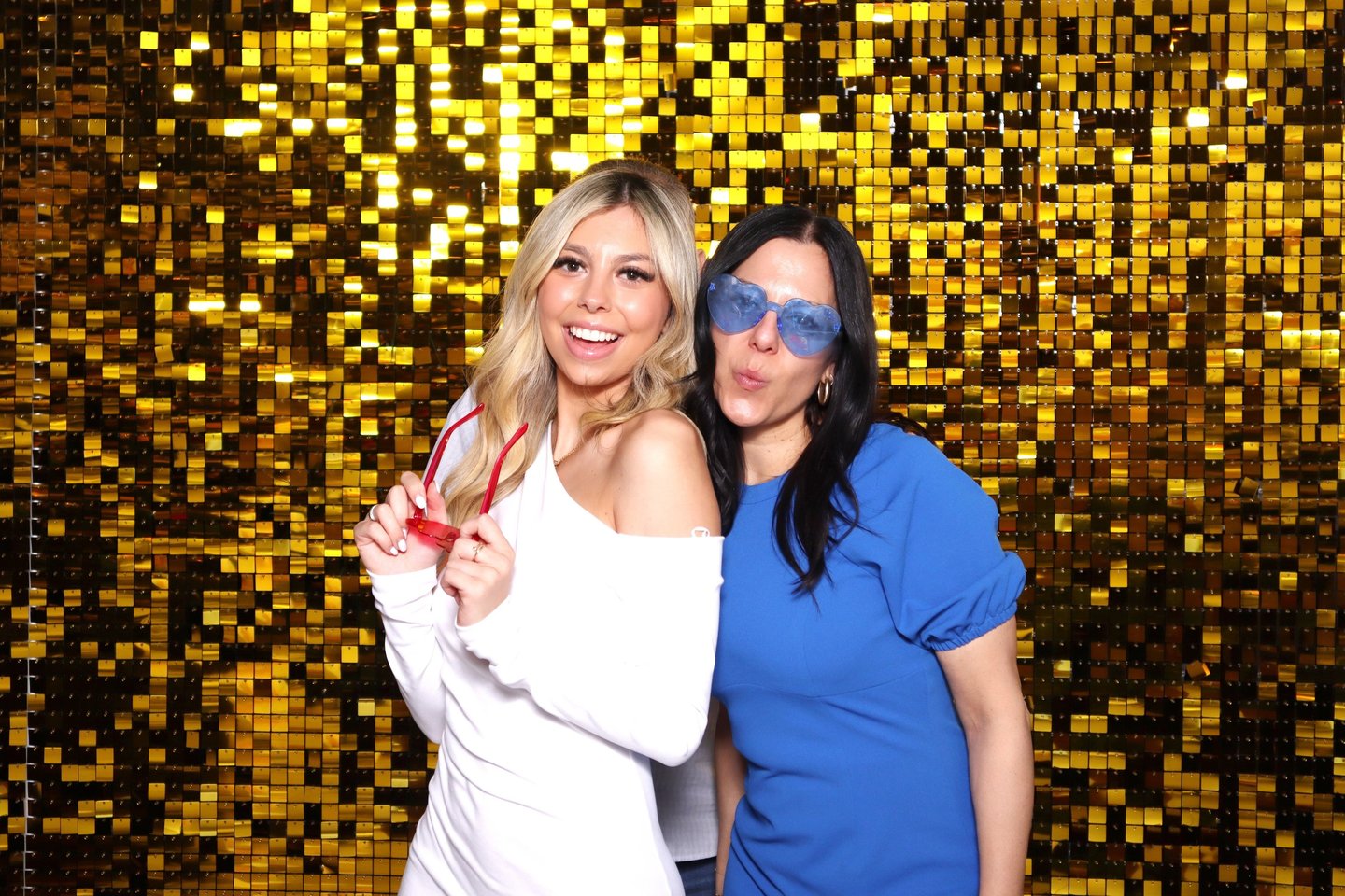 shimmer-backdrop-photobooth